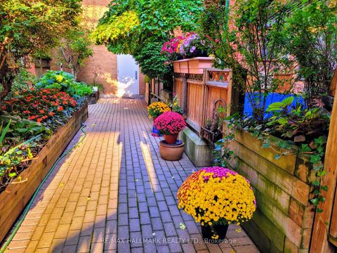 Photo 32 at #10 - 2112 Queen Street E, The Beaches, Toronto