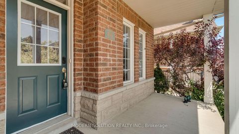 Photo 1 at 86 Lebovic Drive, Oak Ridges Lake Wilcox, Richmond Hill