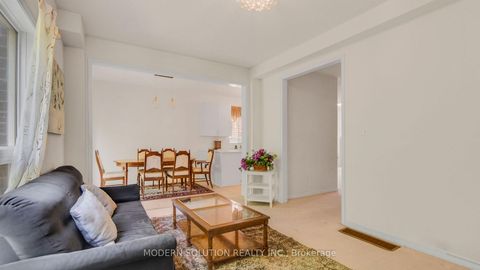 Photo 8 at 86 Lebovic Drive, Oak Ridges Lake Wilcox, Richmond Hill