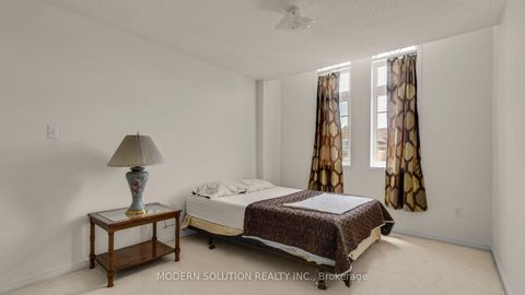 Photo 25 at 86 Lebovic Drive, Oak Ridges Lake Wilcox, Richmond Hill