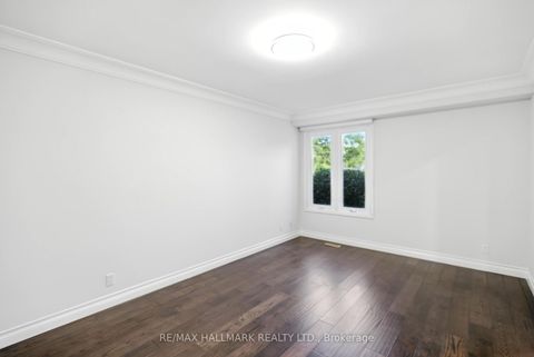 Photo 11 at 100 Eleanor Circle, South Richvale, Richmond Hill