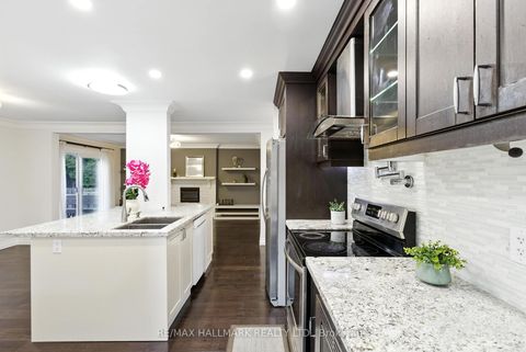 Photo 14 at 100 Eleanor Circle, South Richvale, Richmond Hill