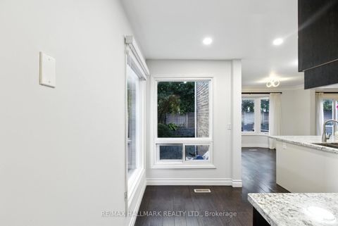 Photo 15 at 100 Eleanor Circle, South Richvale, Richmond Hill