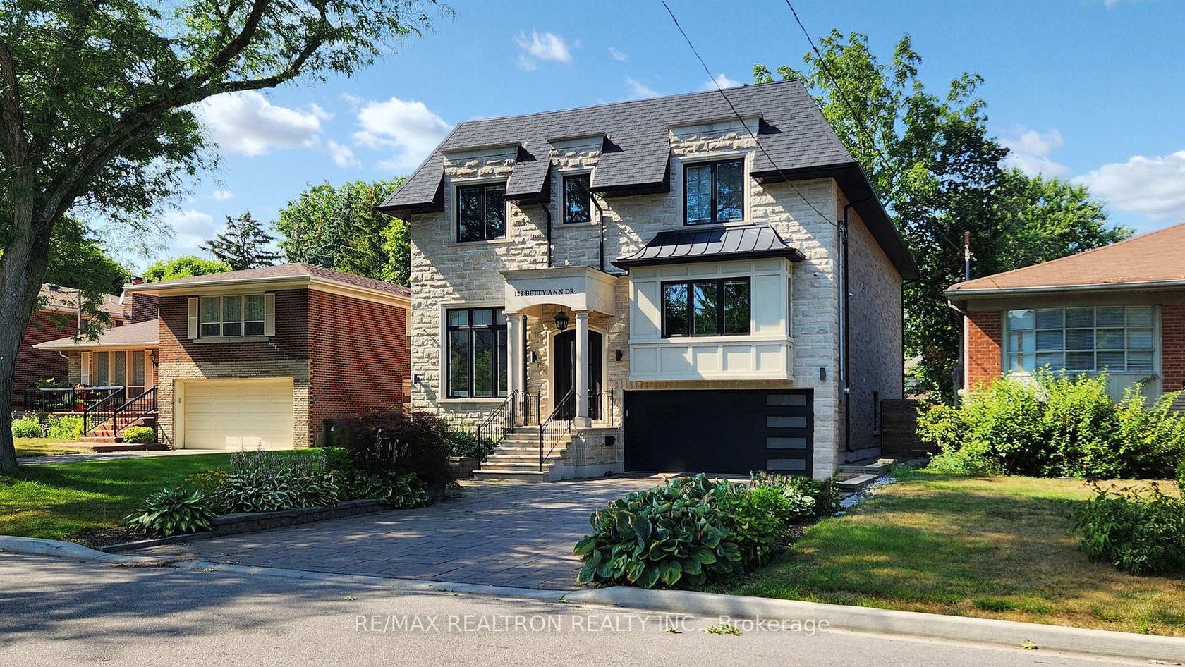 128 Betty Ann Drive, Willowdale West, Toronto 