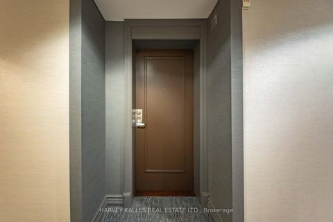 Photo 3 at 405 - 4620 Highway 7, East Woodbridge, Vaughan