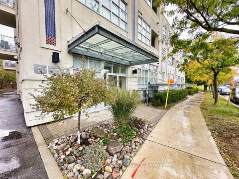 Photo 2 at 309 - 550 Hopewell Avenue, Belgravia, Toronto