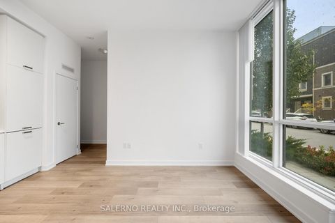 Photo 5 at 105 - 10 Honeycrisp Crescent, Vaughan Corporate Centre, Vaughan