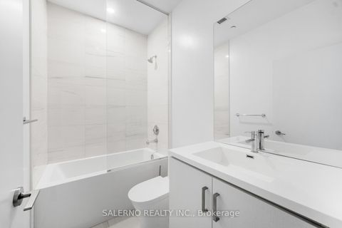 Photo 14 at 105 - 10 Honeycrisp Crescent, Vaughan Corporate Centre, Vaughan