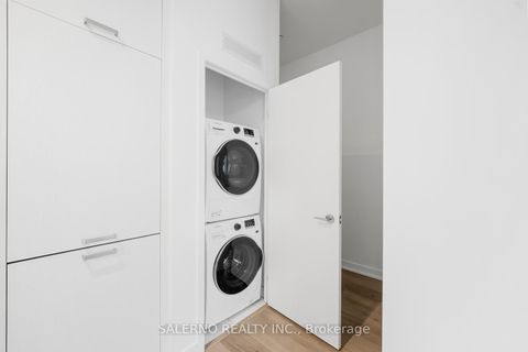 Photo 16 at 105 - 10 Honeycrisp Crescent, Vaughan Corporate Centre, Vaughan