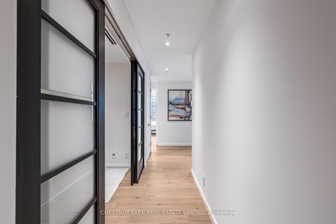 Photo 5 at 2906 - 180 University Avenue, Bay Street Corridor, Toronto