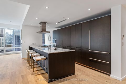 Photo 11 at 2906 - 180 University Avenue, Bay Street Corridor, Toronto