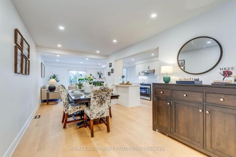 Photo 5 at 2246 Fairbairn Court, WM Westmount, Oakville