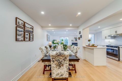 Photo 7 at 2246 Fairbairn Court, WM Westmount, Oakville