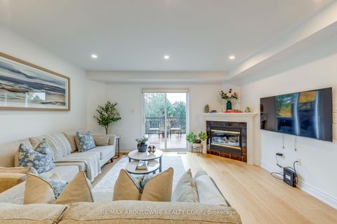 Photo 11 at 2246 Fairbairn Court, WM Westmount, Oakville