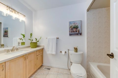 Photo 31 at 2246 Fairbairn Court, WM Westmount, Oakville