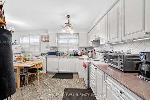 Photo 6 at 50 Wheelwright Crescent, Black Creek, Toronto