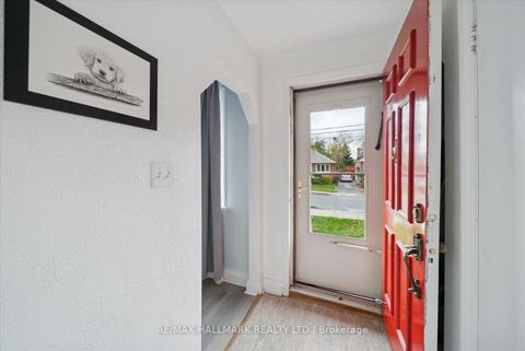 Photo 4 at 16 Park Street, Cliffside, Toronto