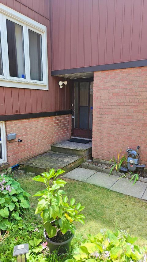 Photo 1 at 47 Parsell Square, Malvern, Toronto