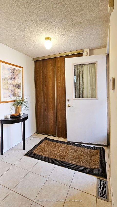 Photo 2 at 47 Parsell Square, Malvern, Toronto