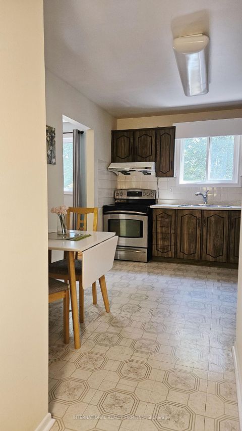 Photo 10 at 47 Parsell Square, Malvern, Toronto