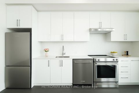 Photo 3 at PH111 - 8960 Jane Street, Concord, Vaughan