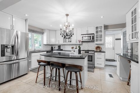 Photo 5 at 203 Centre Street W, Mill Pond, Richmond Hill