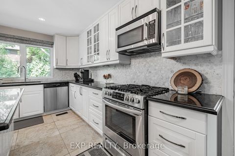 Photo 6 at 203 Centre Street W, Mill Pond, Richmond Hill