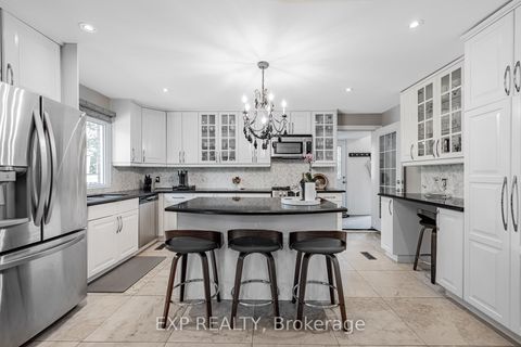 Photo 7 at 203 Centre Street W, Mill Pond, Richmond Hill