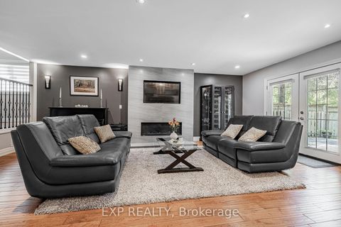 Photo 8 at 203 Centre Street W, Mill Pond, Richmond Hill