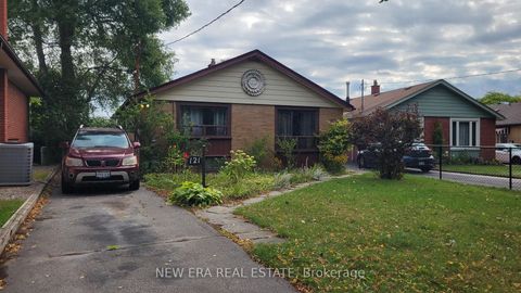 Photo 1 at 121 Pandora Circle, Woburn, Toronto