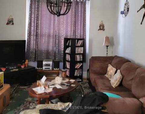 Photo 6 at 121 Pandora Circle, Woburn, Toronto