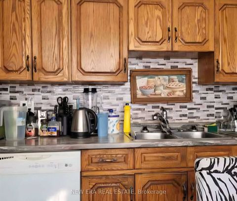 Photo 10 at 121 Pandora Circle, Woburn, Toronto