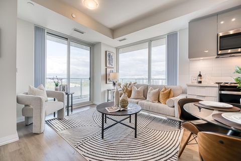 Photo 4 at 2007 - 25 Holly Street, Mount Pleasant West, Toronto