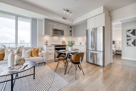 Photo 7 at 2007 - 25 Holly Street, Mount Pleasant West, Toronto