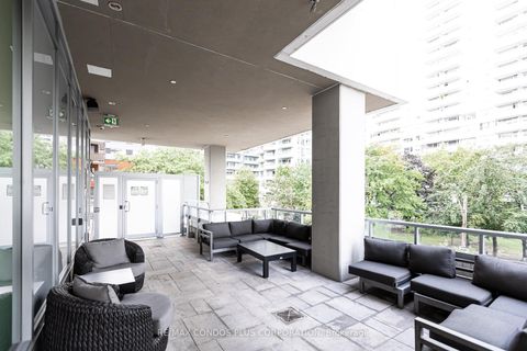 Photo 33 at 2007 - 25 Holly Street, Mount Pleasant West, Toronto