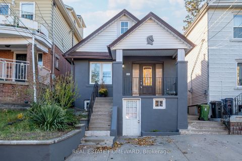Photo 3 at 144 Westlake Avenue, Lumsden, Toronto