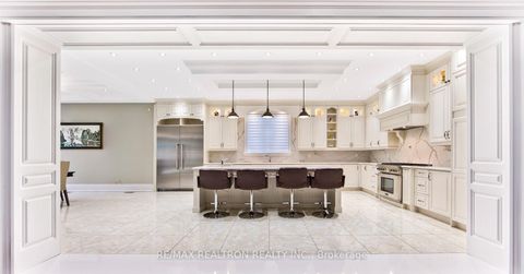 Photo 13 at 138 Centre Street, Uplands, Vaughan