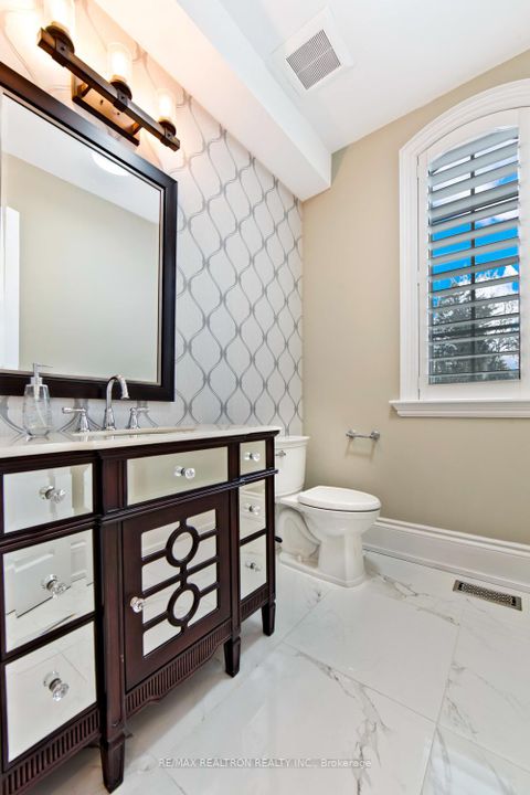 Photo 19 at 138 Centre Street, Uplands, Vaughan