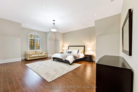 Photo 22 at 138 Centre Street, Uplands, Vaughan