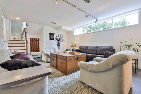 Photo 11 at 9 Alderdale Court, Don Mills, Toronto