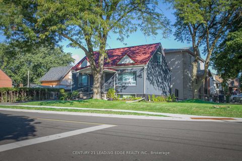 Photo 1 at 10 Yvonne Avenue, CFB, Toronto