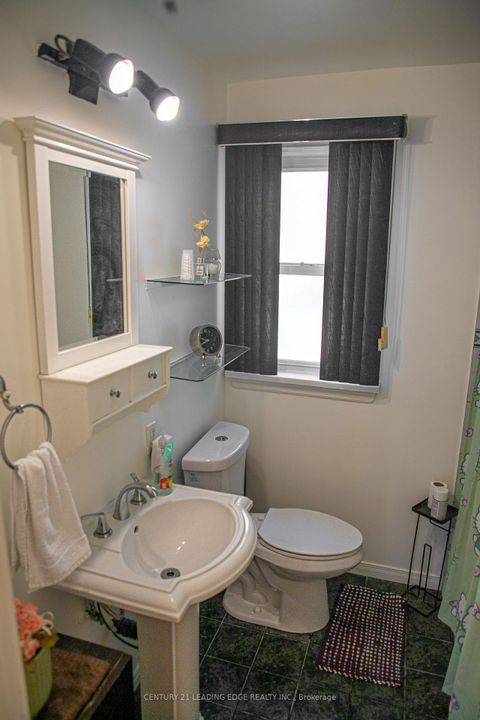 Photo 13 at 10 Yvonne Avenue, CFB, Toronto