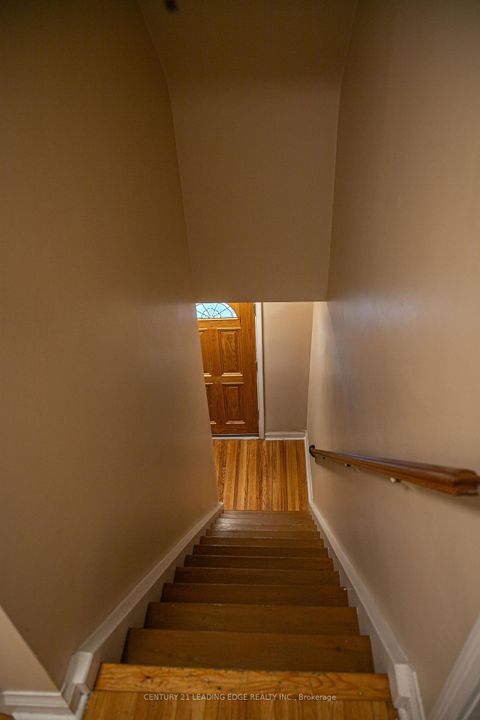 Photo 14 at 10 Yvonne Avenue, CFB, Toronto