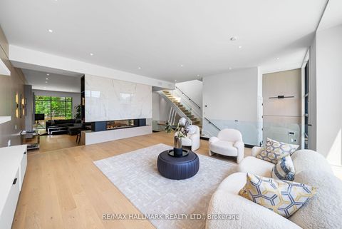 Photo 3 at 22 Divadale Drive, Leaside, Toronto