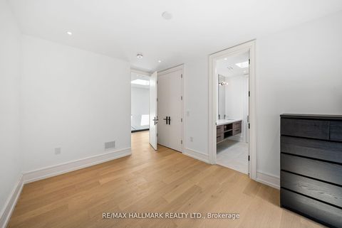 Photo 27 at 22 Divadale Drive, Leaside, Toronto