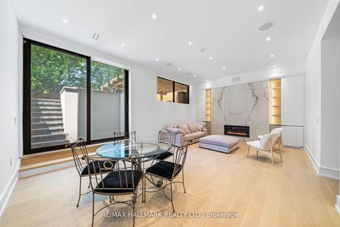 Photo 38 at 22 Divadale Drive, Leaside, Toronto