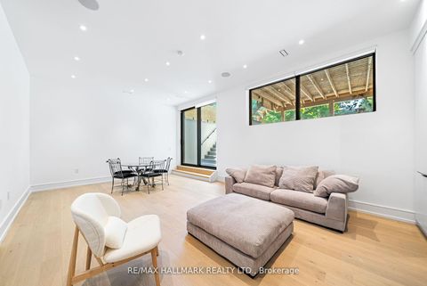 Photo 39 at 22 Divadale Drive, Leaside, Toronto