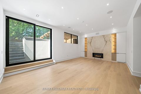 Photo 42 at 22 Divadale Drive, Leaside, Toronto