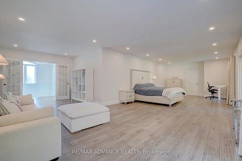 Photo 31 at 32 Brookfield Road, York Mills, Toronto