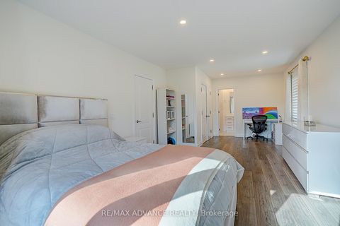 Photo 36 at 32 Brookfield Road, York Mills, Toronto